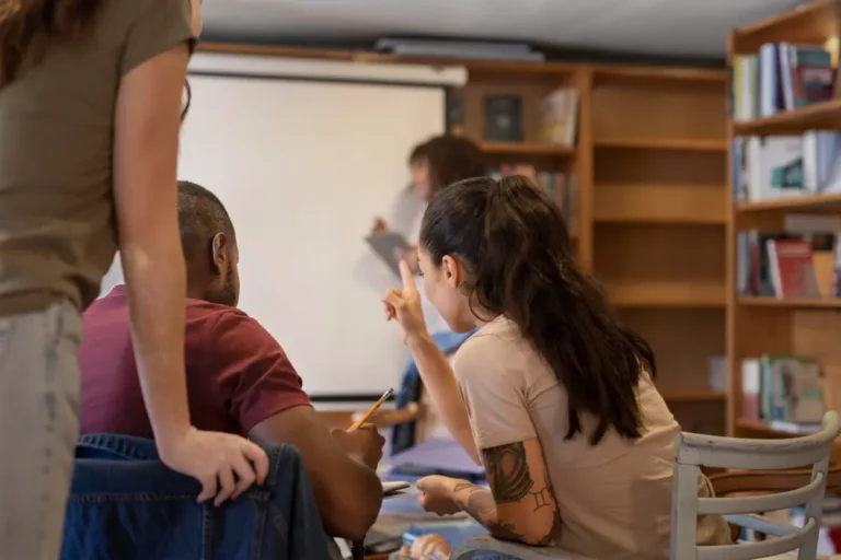 Estratégia para promover a cidadania e civismo na escola