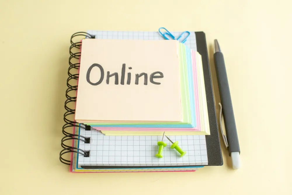 Por que substituir o papel pelo Diário de Classe Online