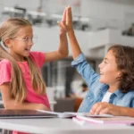 como fidelizar alunos na escola