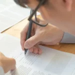 revisão de contrato escolar