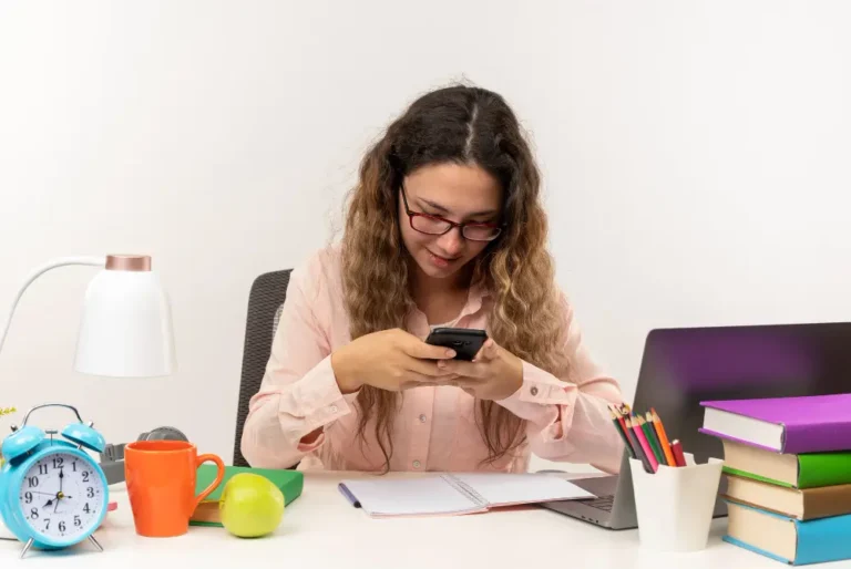 como reduzir inadimplência escolar